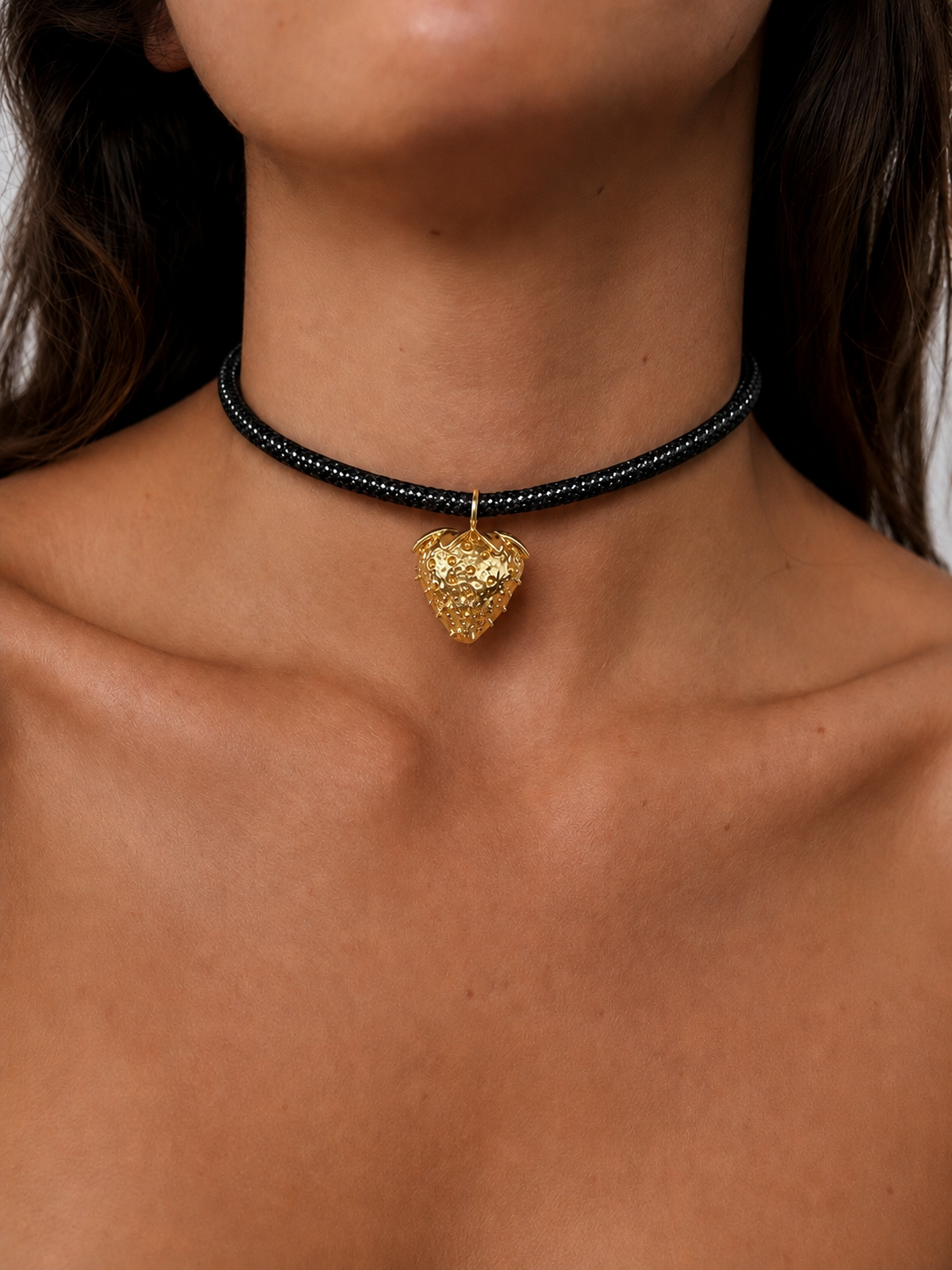 NIGHT STRAWBERRY CHOCKER GOLD